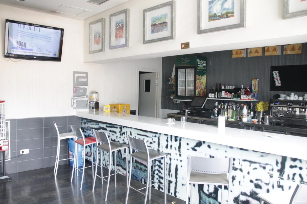 Hostal Francisco Salinas Burgo Eksteriør billede